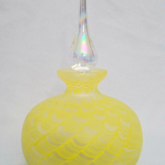 Vintage Handblown Art Glass Perfume Bottle – Yellow Frosted with Iridized Stoppe - Picture 6 of 6